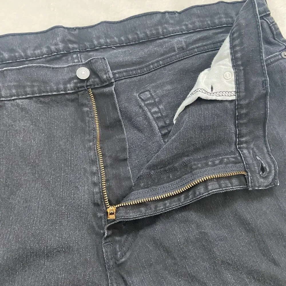 Levi’s 541 Jeans Black Size 42 X 32*